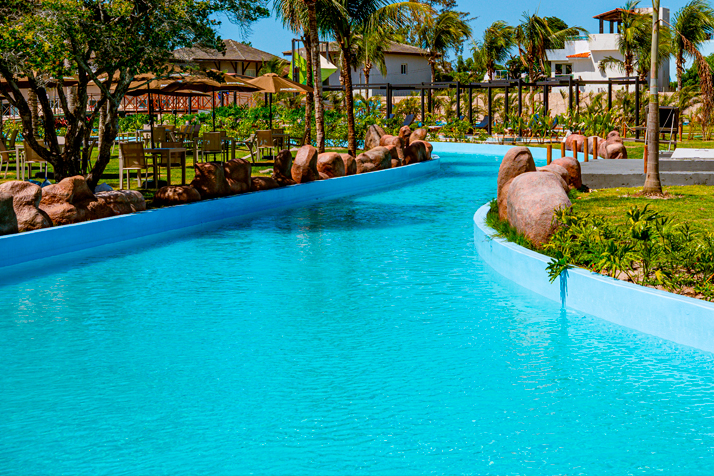 Transporte + ingresso para o parque aquático Acquaventura Carneiros