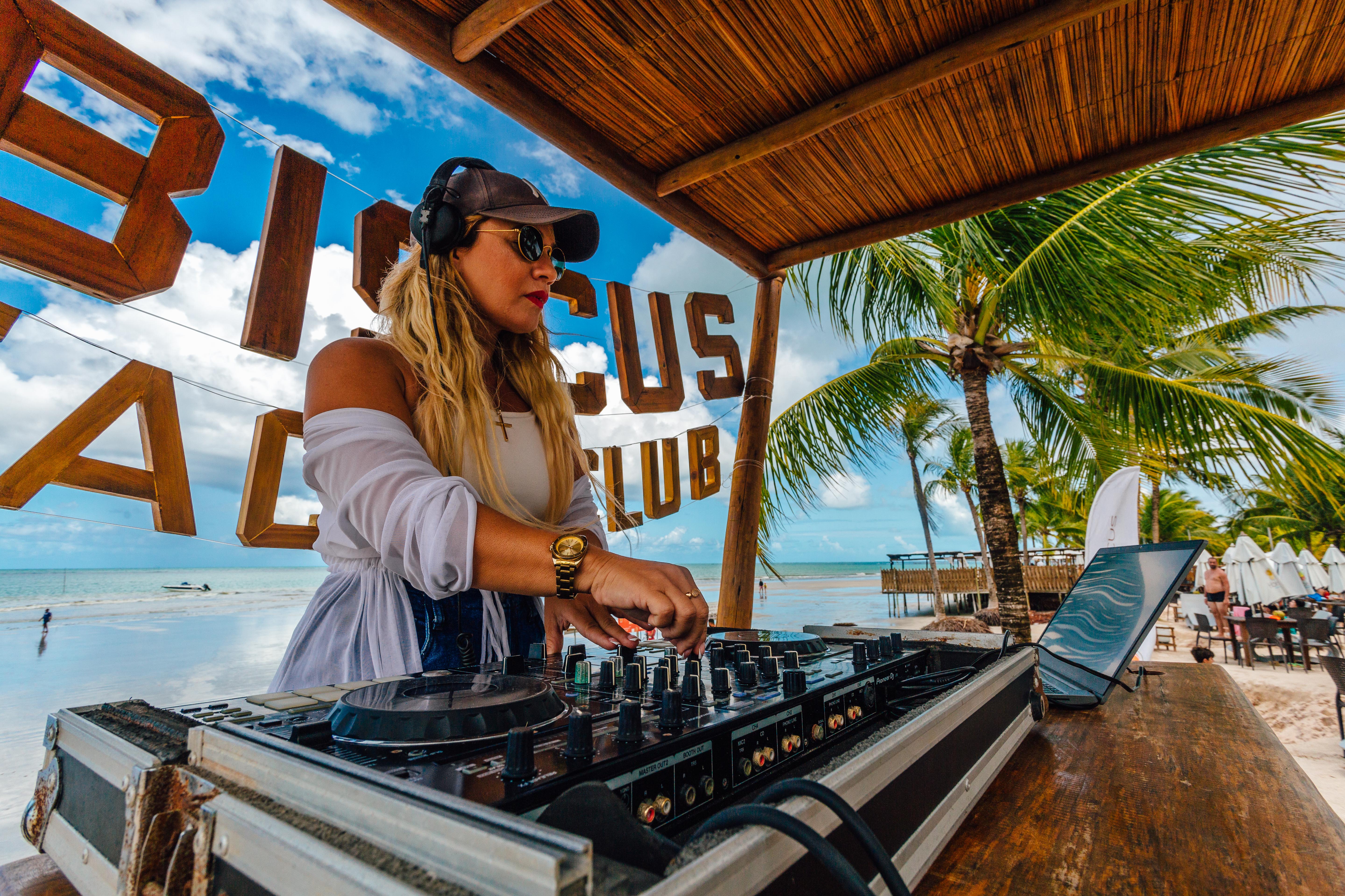 COMBO DE FÉRIAS COM AS CRIANÇAS – DIVERSÃO EM TERRA E MAR