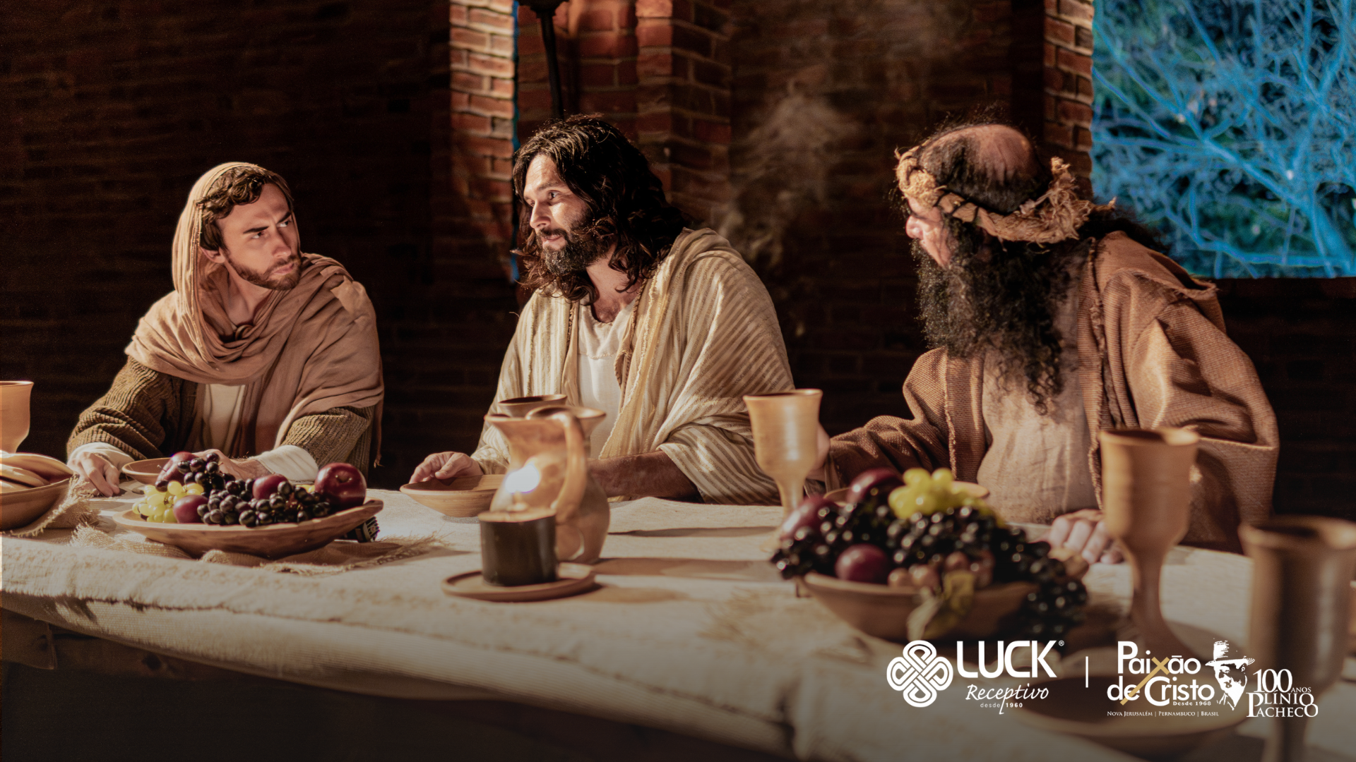 Transporte para Paixão de Cristo de Nova Jerusalém saindo de Porto de Galinhas