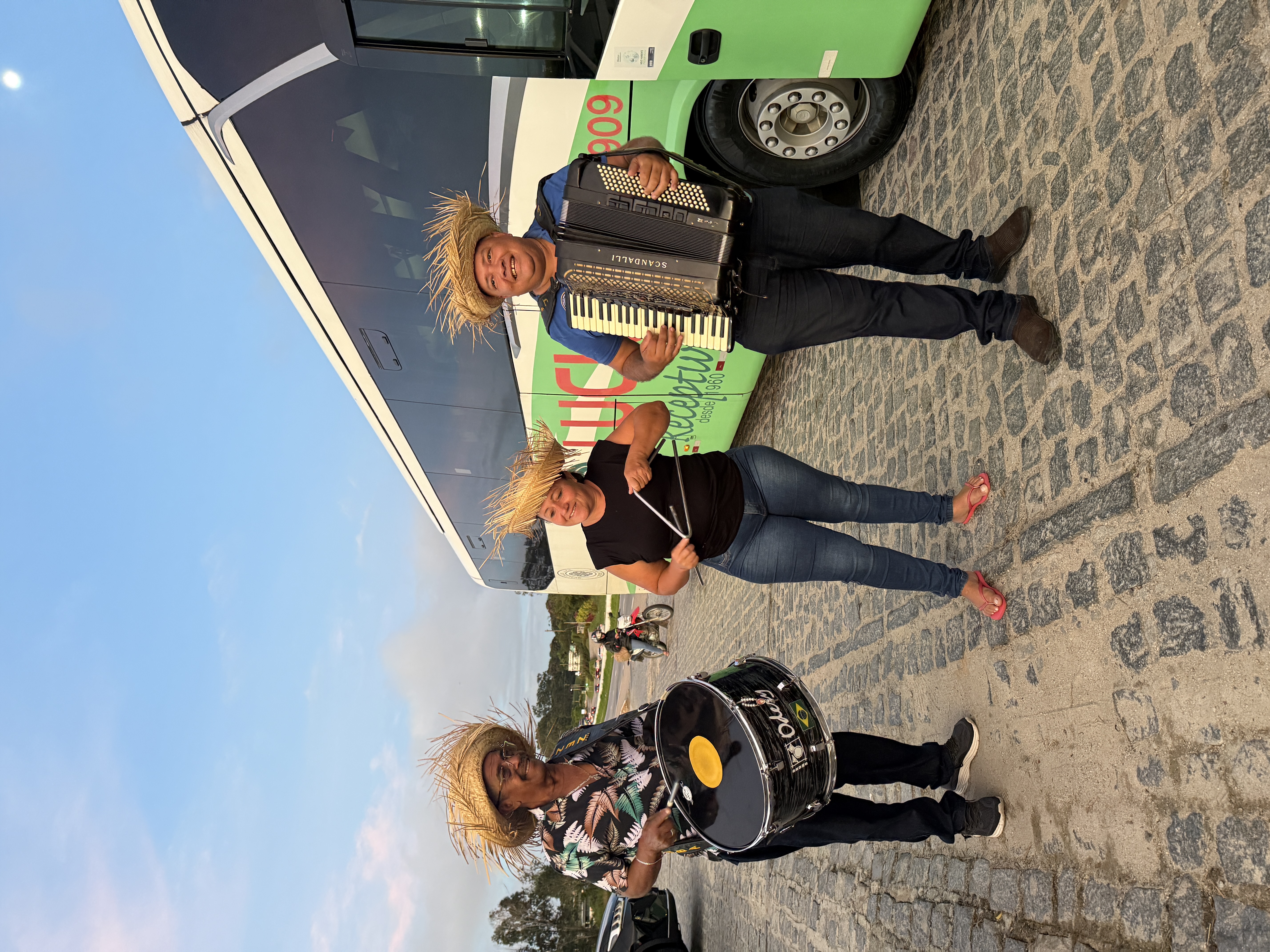 Transporte de ida e volta para o São João de Caruaru 🌽🔥 Saindo de Porto de Galinhas 