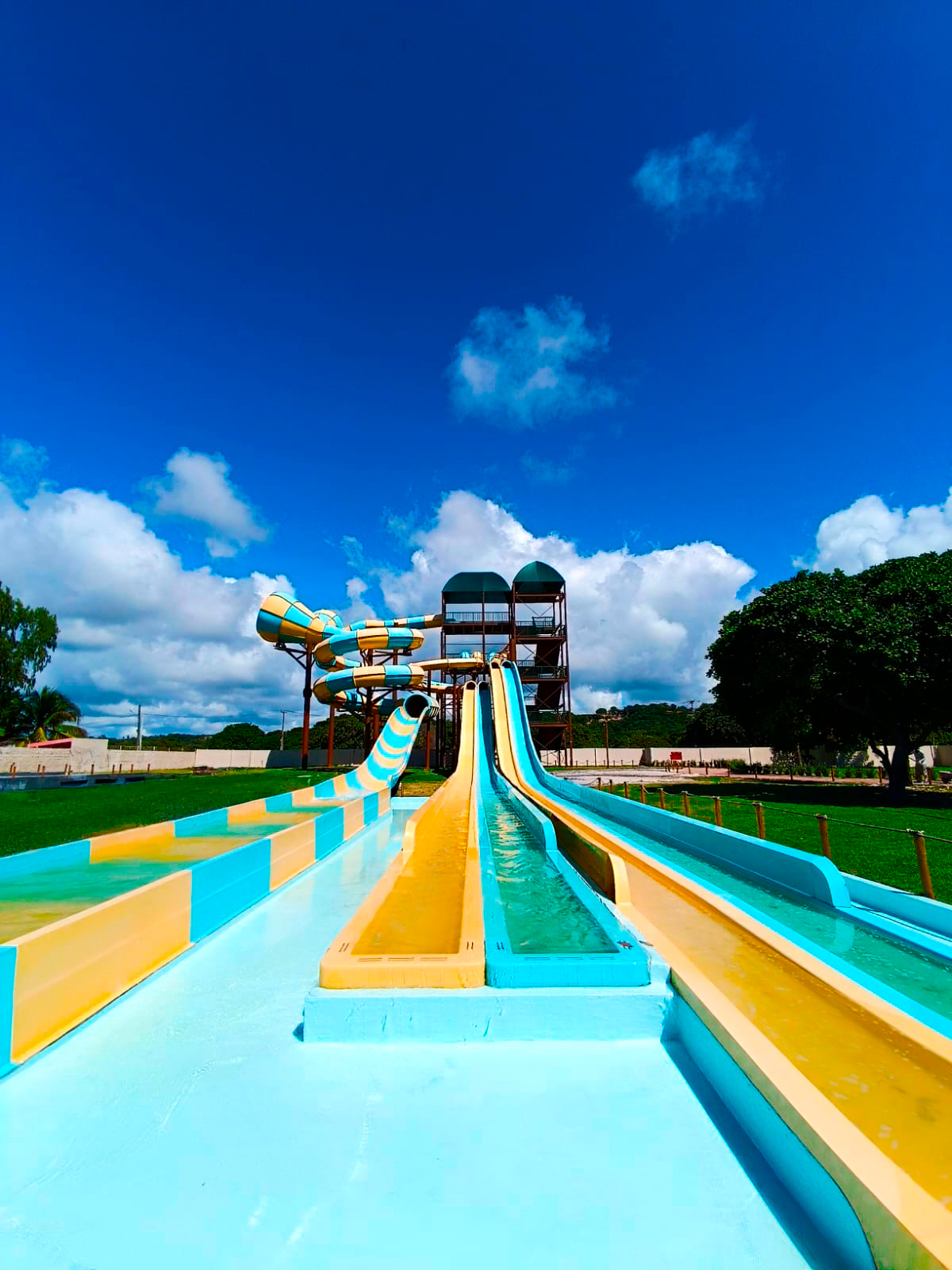 Transporte + ingresso para o parque aquático Acquaventura saindo do Cabo de Santo Agostinho