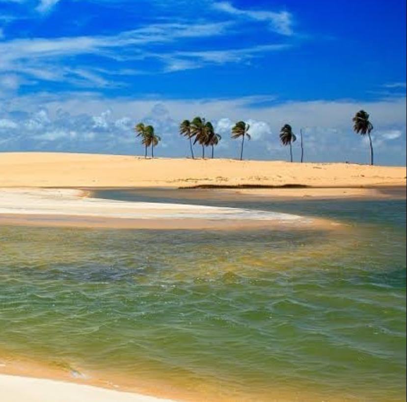  Foz do Rio São Francisco — Encontro do rio com o mar.