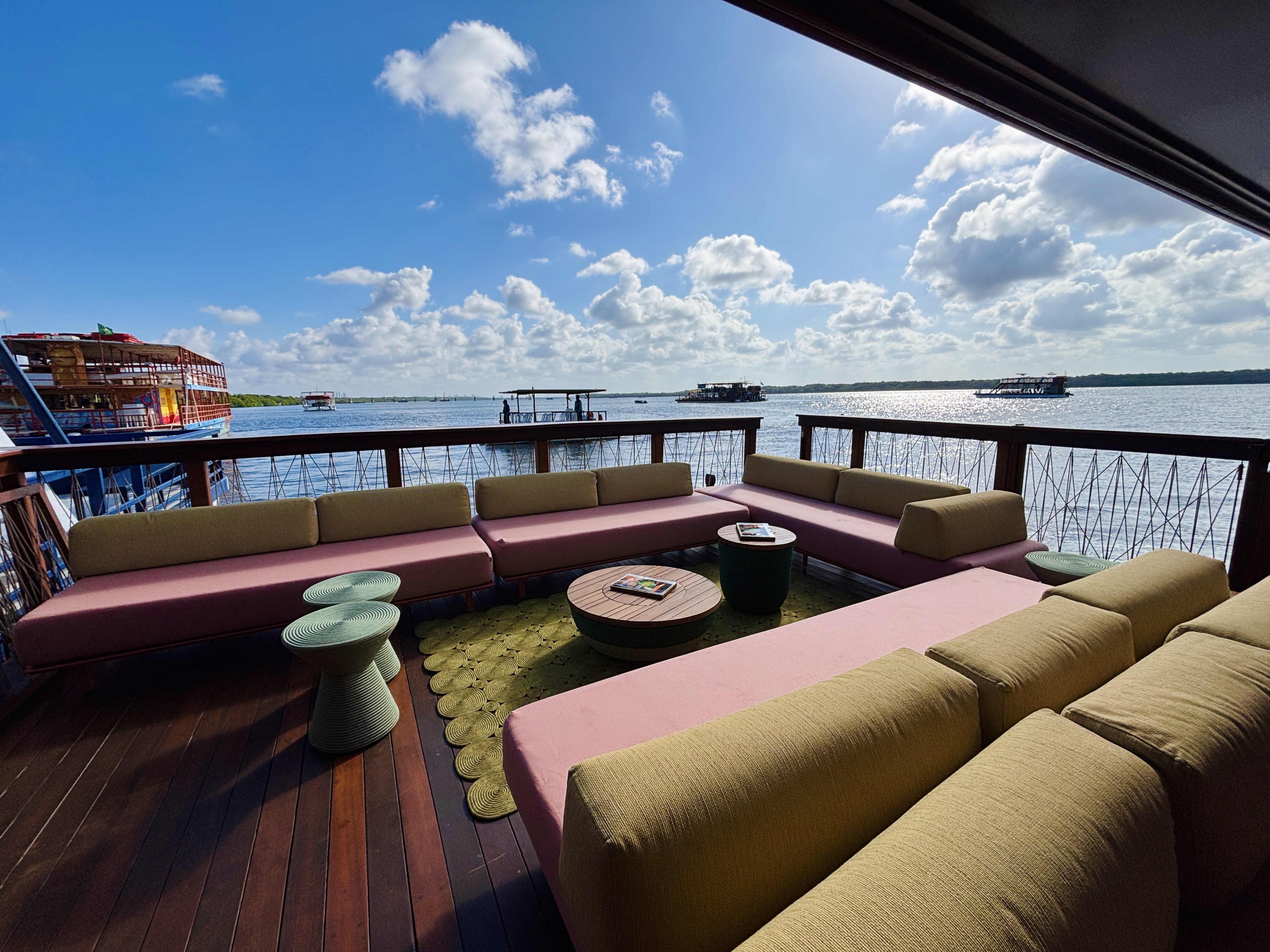 Experiência Mansear Lounge Premium – Pôr do Sol na Praia do Jacaré (Bolero de Ravel) - Apenas embarcação - não inclui transporte