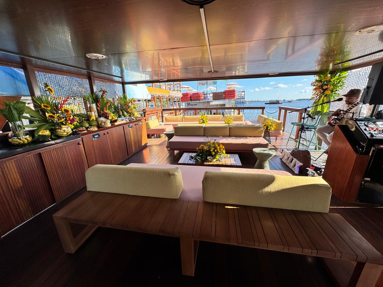 Experiência Mansear Lounge Premium – Pôr do Sol na Praia do Jacaré (Bolero de Ravel) - Apenas embarcação - não inclui transporte
