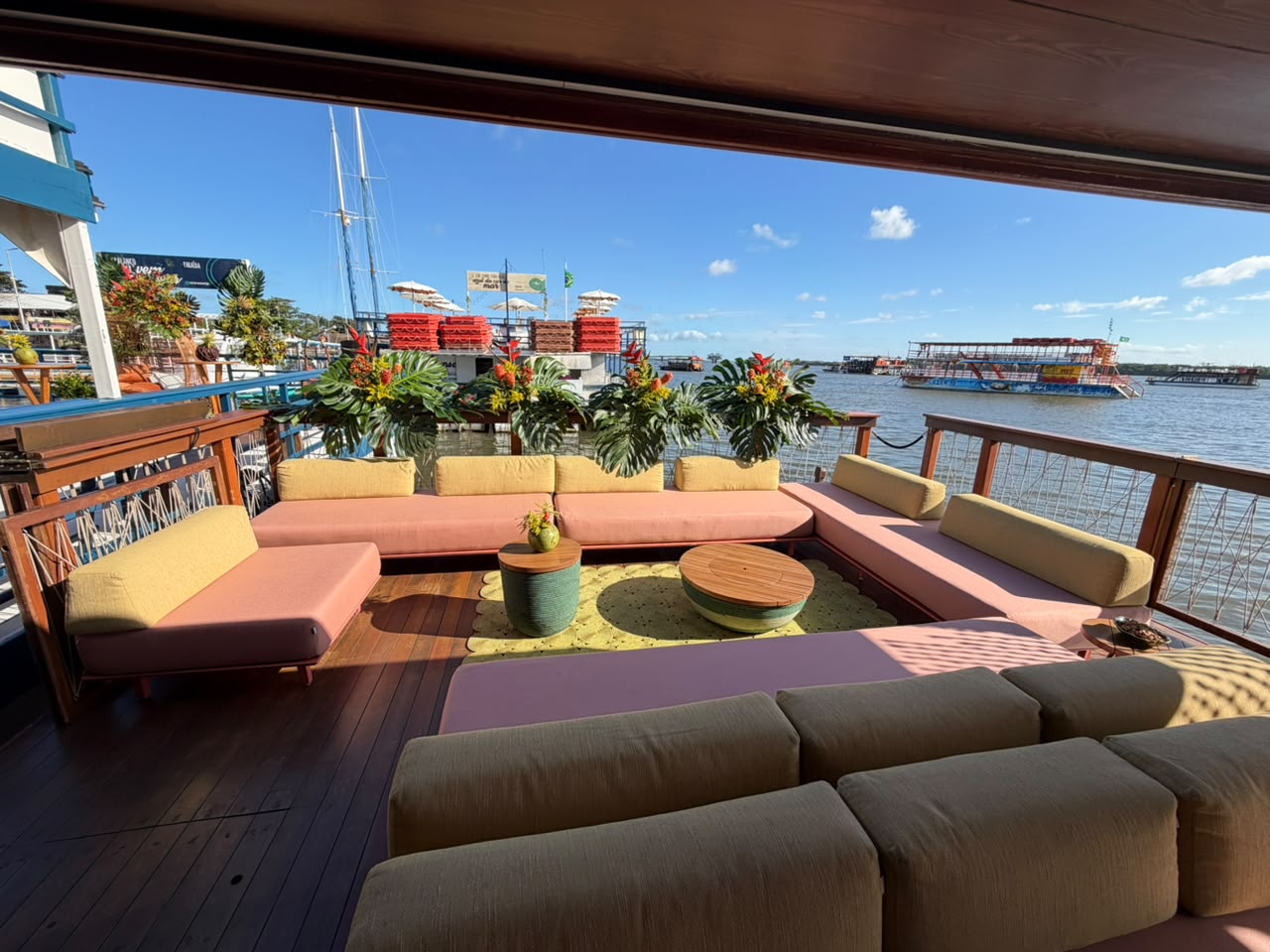 Experiência Mansear Lounge Premium – Pôr do Sol na Praia do Jacaré (Bolero de Ravel) - Apenas embarcação - não inclui transporte