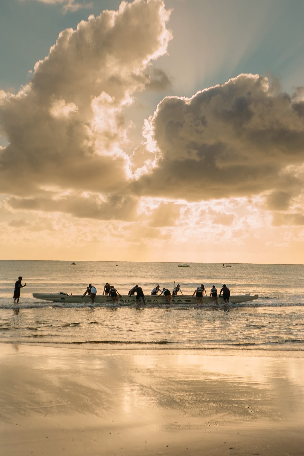 Experiência de Canoa Havaiana - Nascer do Sol