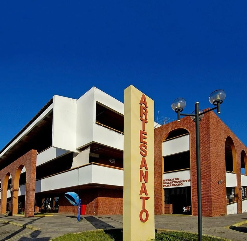 Passeio à João Pessoa com entardecer na Praia do Jacaré 