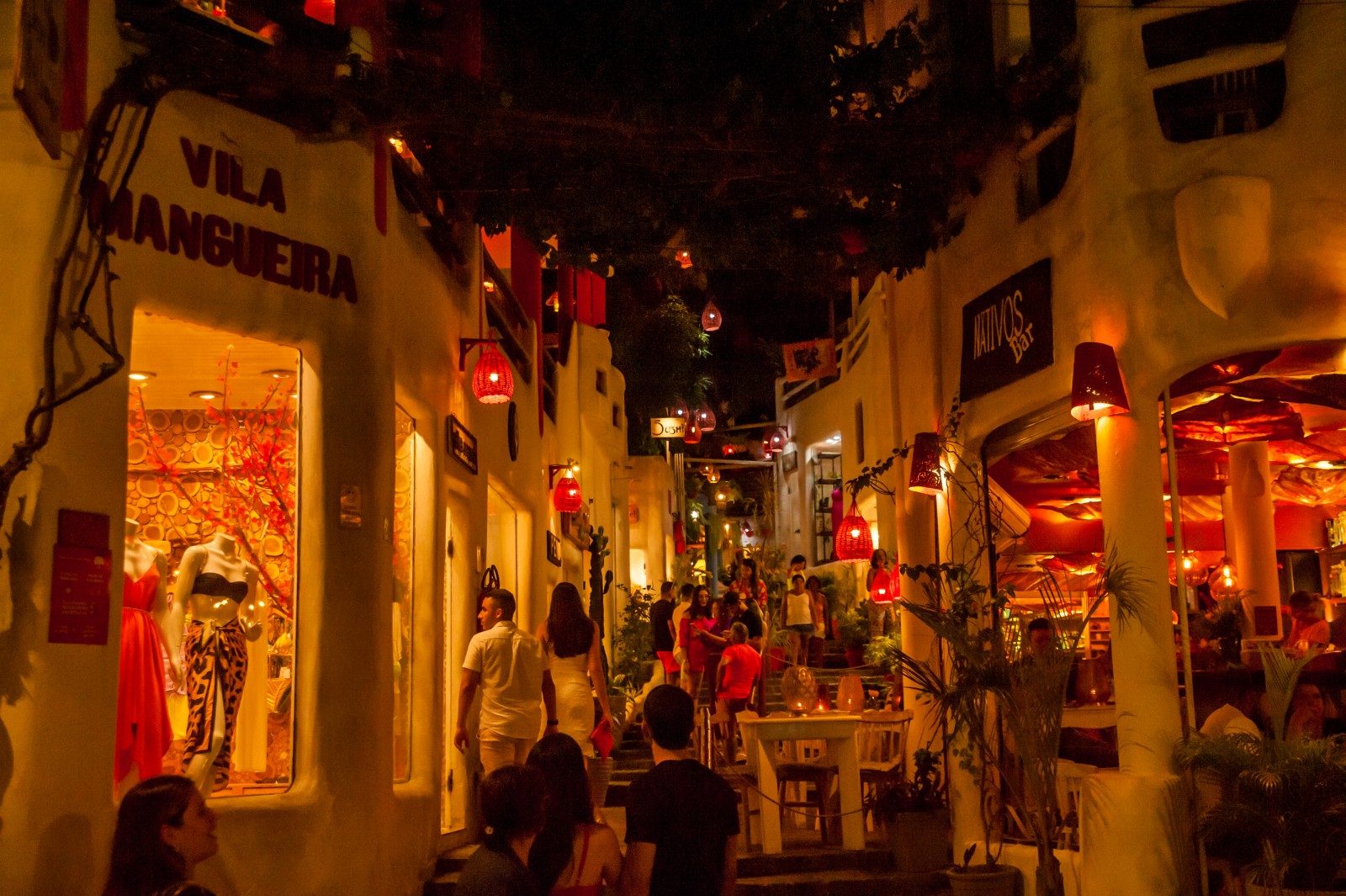 Passeio de Barco em Pipa e noite no vilarejo