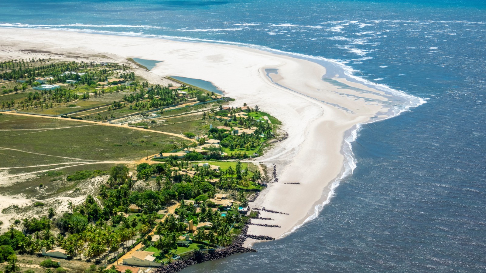 Praia do Saco e Lagoa dos Tambaquis