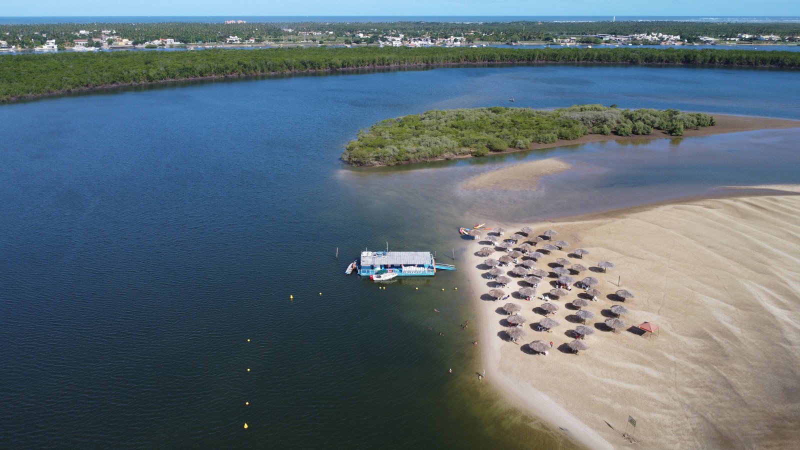 Croa do Goré com  Ilha dos Namorados