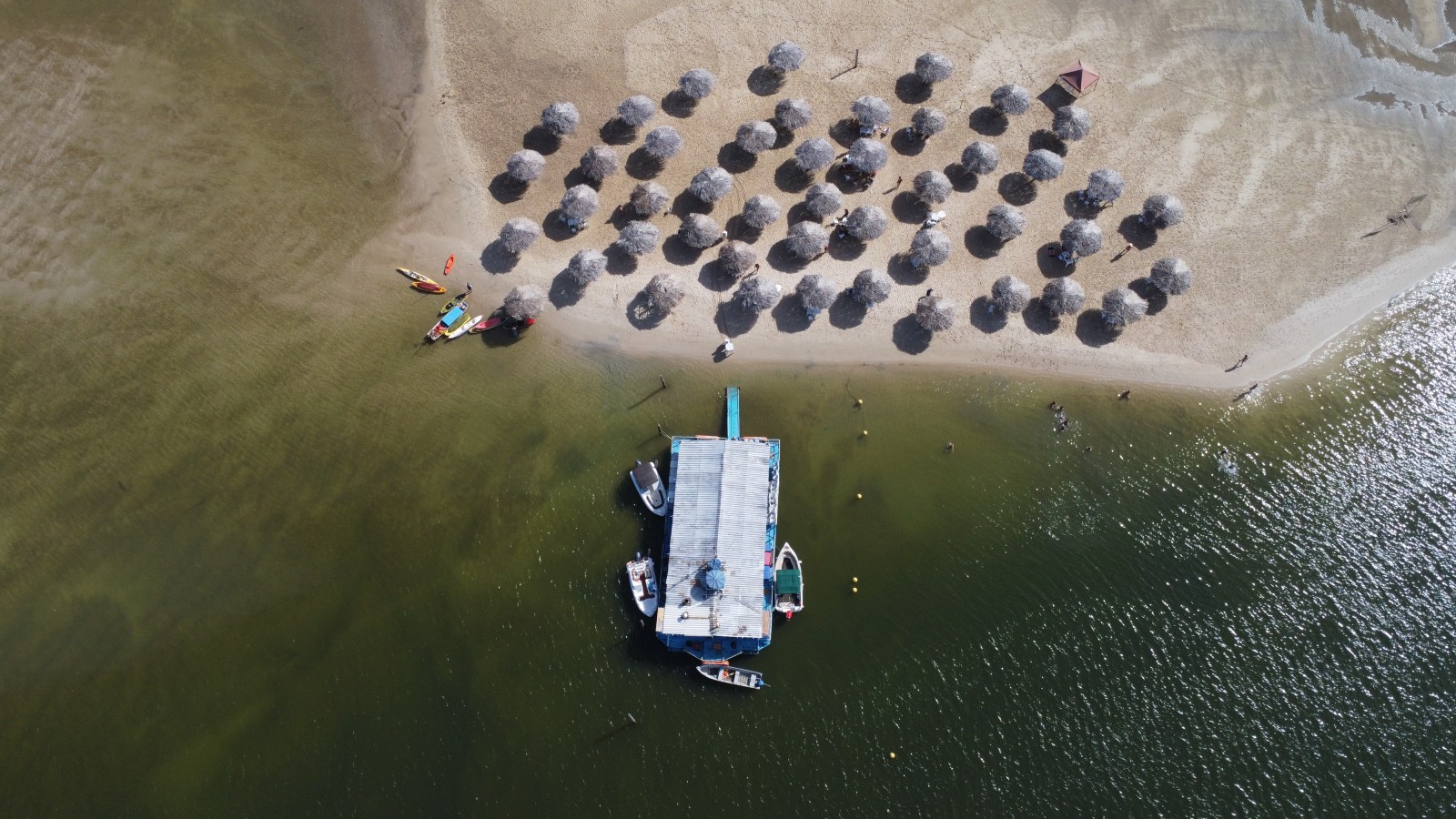 Croa do Goré com  Ilha dos Namorados