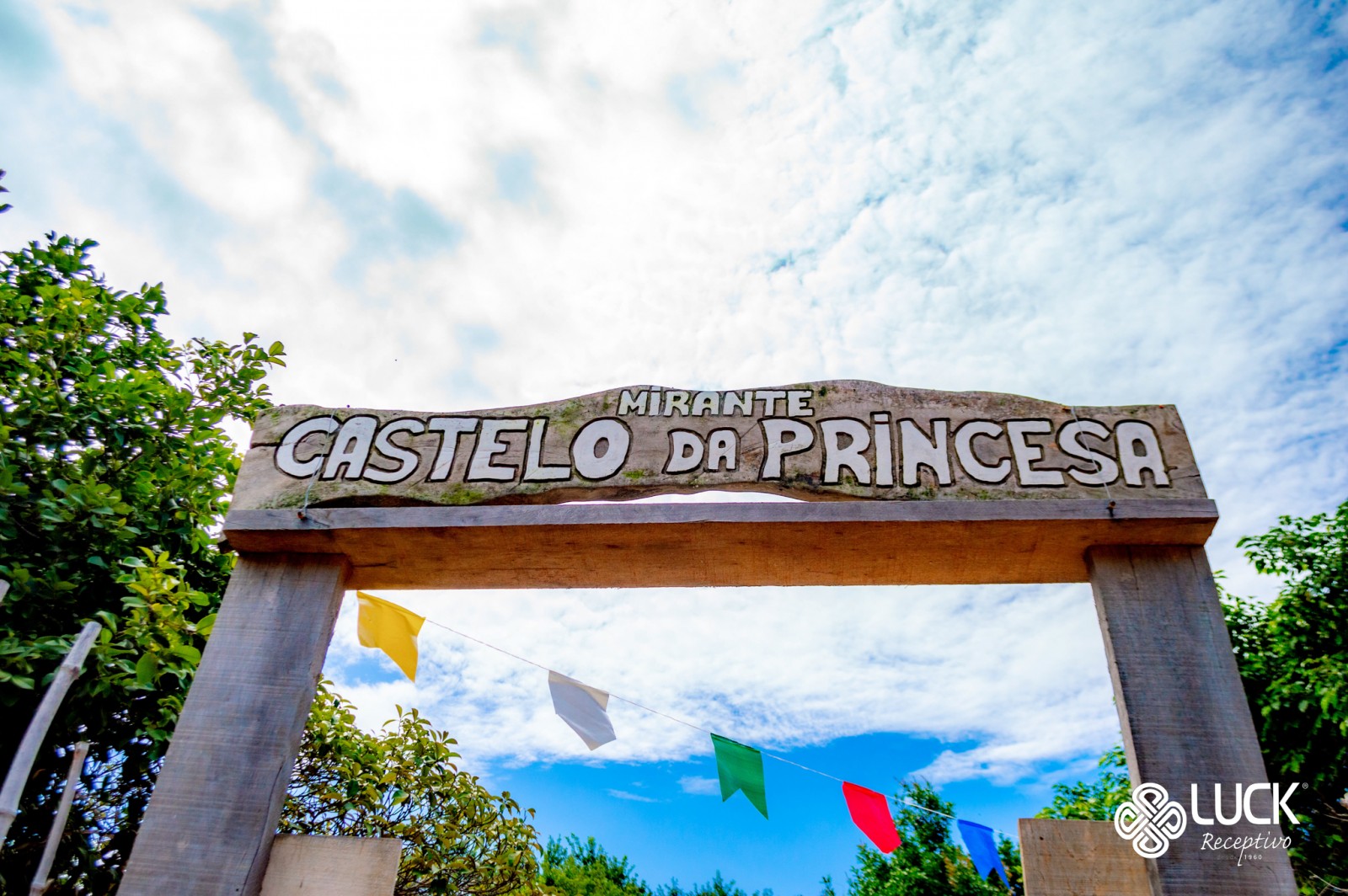 Passeio de 4x4 pela Trilha dos Mirantes da Costa do Conde