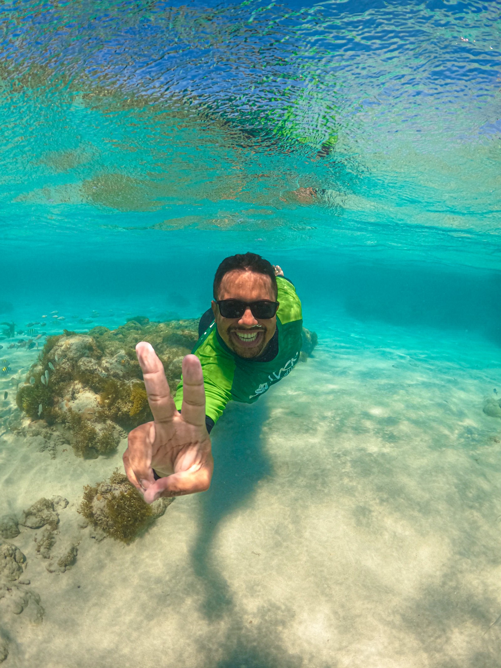 Praia de Perobas com passeio de lancha