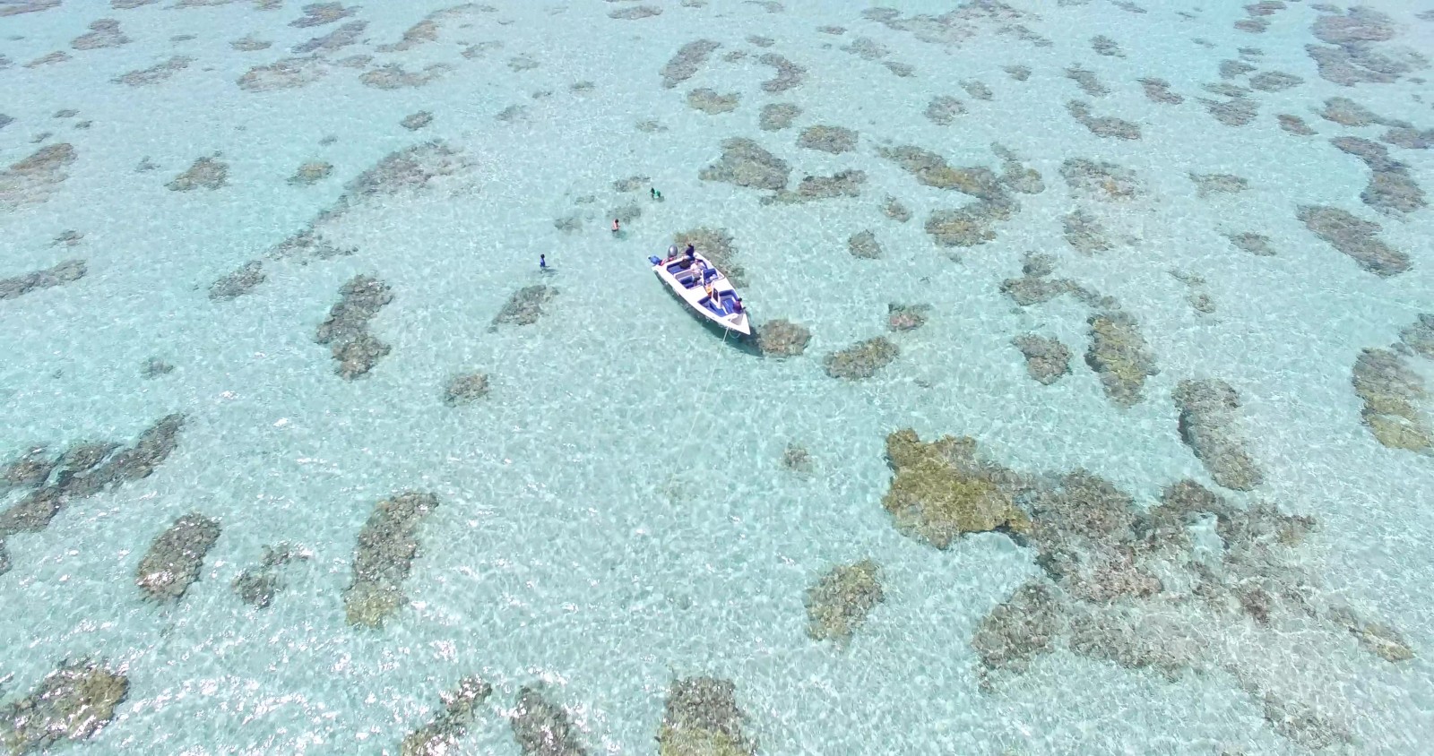 Praia de Perobas com passeio de lancha